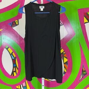 Old Navy Maternity Sleeveless Flowy Shirt. Size Medium. Excellent condition!
